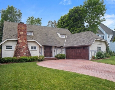 15434 Sutton Street - Photo Thumbnail 2