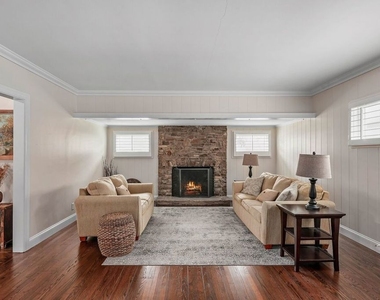 15434 Sutton Street - Photo Thumbnail 7