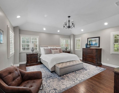 15434 Sutton Street - Photo Thumbnail 24