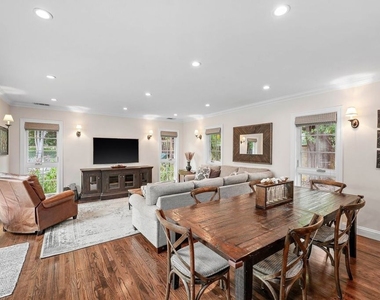 15434 Sutton Street - Photo Thumbnail 17