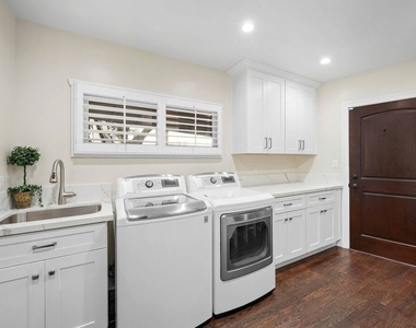 15434 Sutton Street - Photo Thumbnail 21