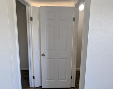 2260 N Indian Canyon Drive - Photo Thumbnail 15