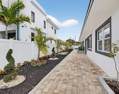 341 Se 3rd Avenue - Photo Thumbnail 16