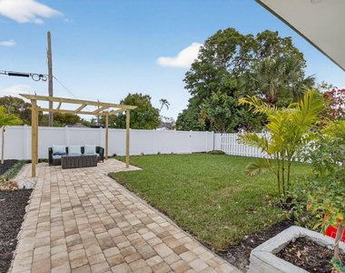341 Se 3rd Avenue - Photo Thumbnail 18