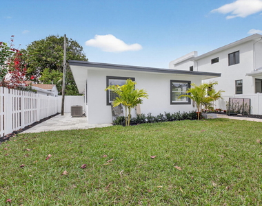 341 Se 3rd Avenue - Photo Thumbnail 19