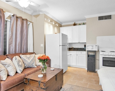 13334 Polo Club Road - Photo Thumbnail 2