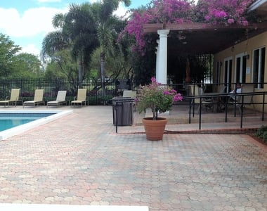1915 Lavers Circle - Photo Thumbnail 22