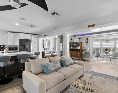 1605 Treemont Avenue - Photo Thumbnail 12