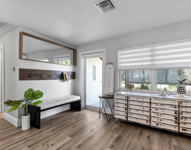 1605 Treemont Avenue - Photo Thumbnail 11