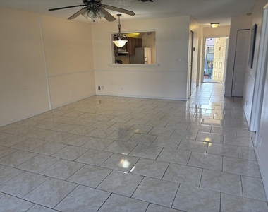 110 Se 7th St- Unit 5 Bldg 110 - Photo Thumbnail 4