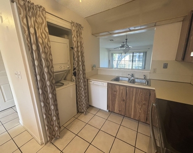 110 Se 7th St- Unit 5 Bldg 110 - Photo Thumbnail 8