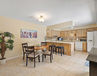 1420 Ocean Way - Photo Thumbnail 6