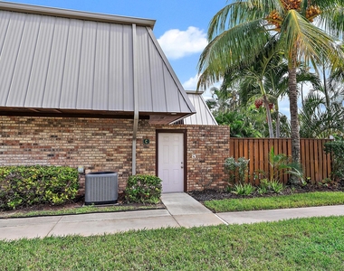 1420 Ocean Way - Photo Thumbnail 16