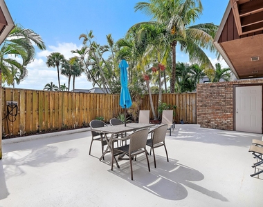 1420 Ocean Way - Photo Thumbnail 18