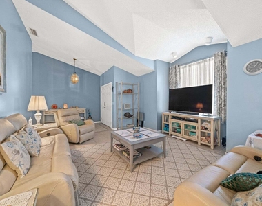 148 Ponce De Leon Street - Photo Thumbnail 6
