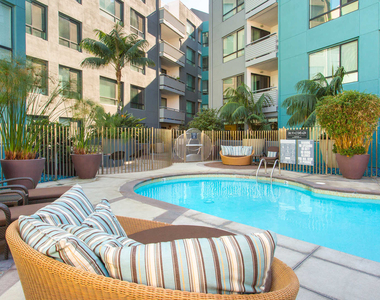 375 East 2nd Street - Photo Thumbnail 13