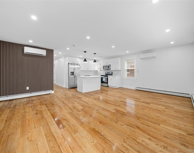 24533 147th Road - Photo Thumbnail 1