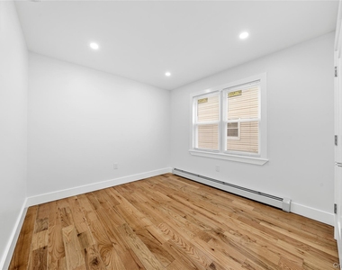 24533 147th Road - Photo Thumbnail 10