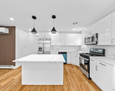24533 147th Road - Photo Thumbnail 3