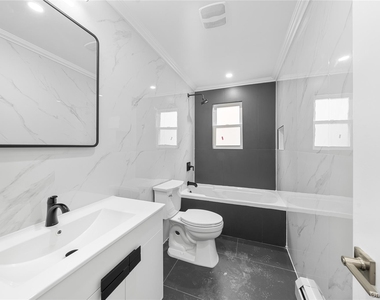 24533 147th Road - Photo Thumbnail 5