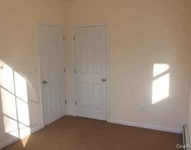 209 S Division Street - Photo Thumbnail 9