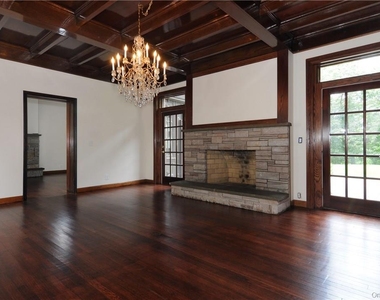 136 Harriman Road - Photo Thumbnail 3