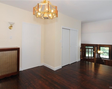 136 Harriman Road - Photo Thumbnail 13