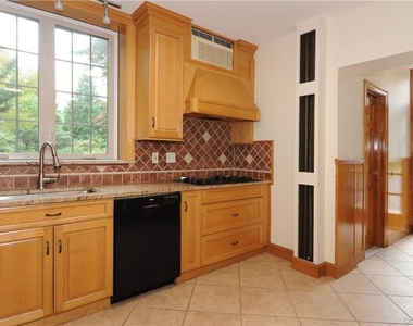 136 Harriman Road - Photo Thumbnail 7