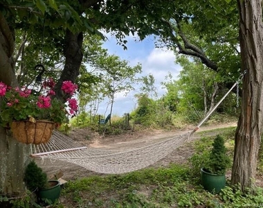 24 Cliff Way - Photo Thumbnail 21