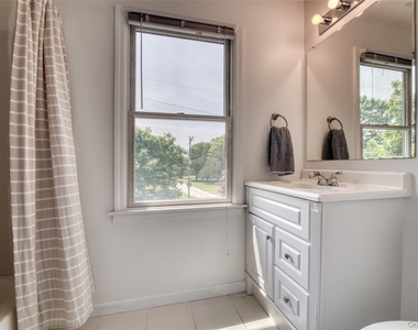 39595 Main Road - Photo Thumbnail 11