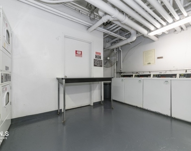 65 W 55th Street - Photo Thumbnail 2