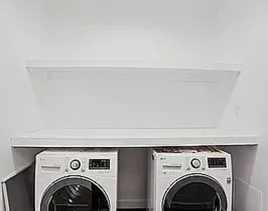65 W 55th Street - Photo Thumbnail 12