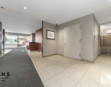 65 W 55th Street - Photo Thumbnail 15