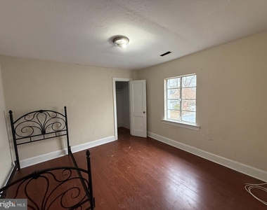606 Stuart Street - Photo Thumbnail 1