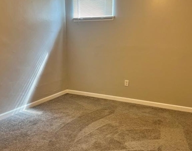 27 E Main Street - Photo Thumbnail 5