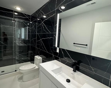 1522 N 4th Street - Photo Thumbnail 6