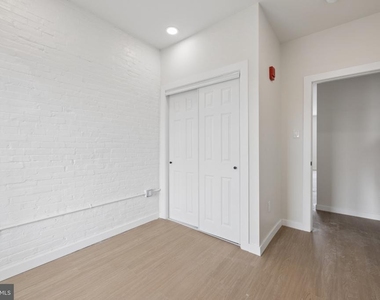 4041 Lancaster Avenue - Photo Thumbnail 1