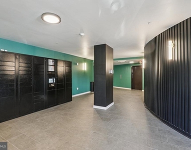 6515 Ridge Avenue - Photo Thumbnail 12