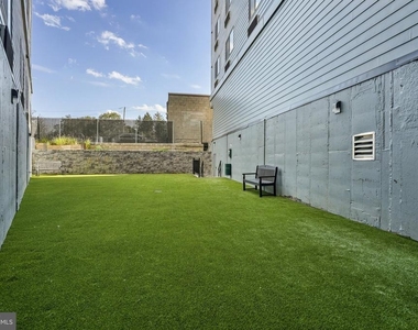 6515 Ridge Avenue - Photo Thumbnail 15