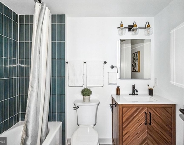 6515 Ridge Avenue - Photo Thumbnail 6