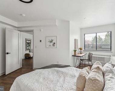 6515 Ridge Avenue - Photo Thumbnail 8