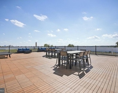 6515 Ridge Avenue - Photo Thumbnail 13