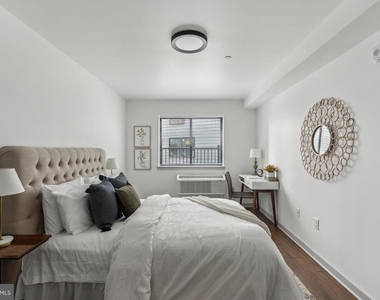 6515 Ridge Avenue - Photo Thumbnail 5
