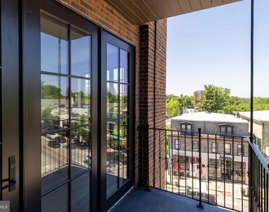 8623 Germantown Unit 204 Avenue - Photo Thumbnail 32