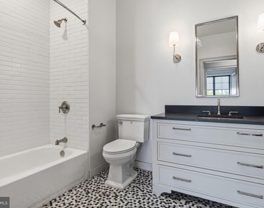8623 Germantown Unit 204 Avenue - Photo Thumbnail 15