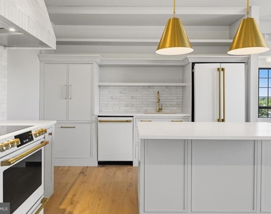 8623 Germantown Unit 204 Avenue - Photo Thumbnail 8