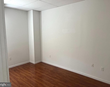 805 W Atlantic Avenue - Photo Thumbnail 2