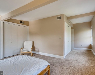 1435 Bolton Street - Photo Thumbnail 37