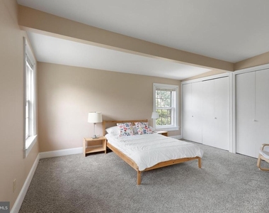 1435 Bolton Street - Photo Thumbnail 36