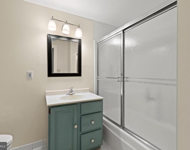 1435 Bolton Street - Photo Thumbnail 32